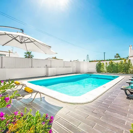 빌라 Casa Dos Amigos